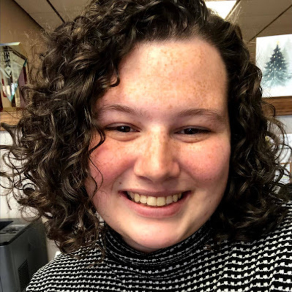 Meet your Posher, Emma - Picture 1 of 1